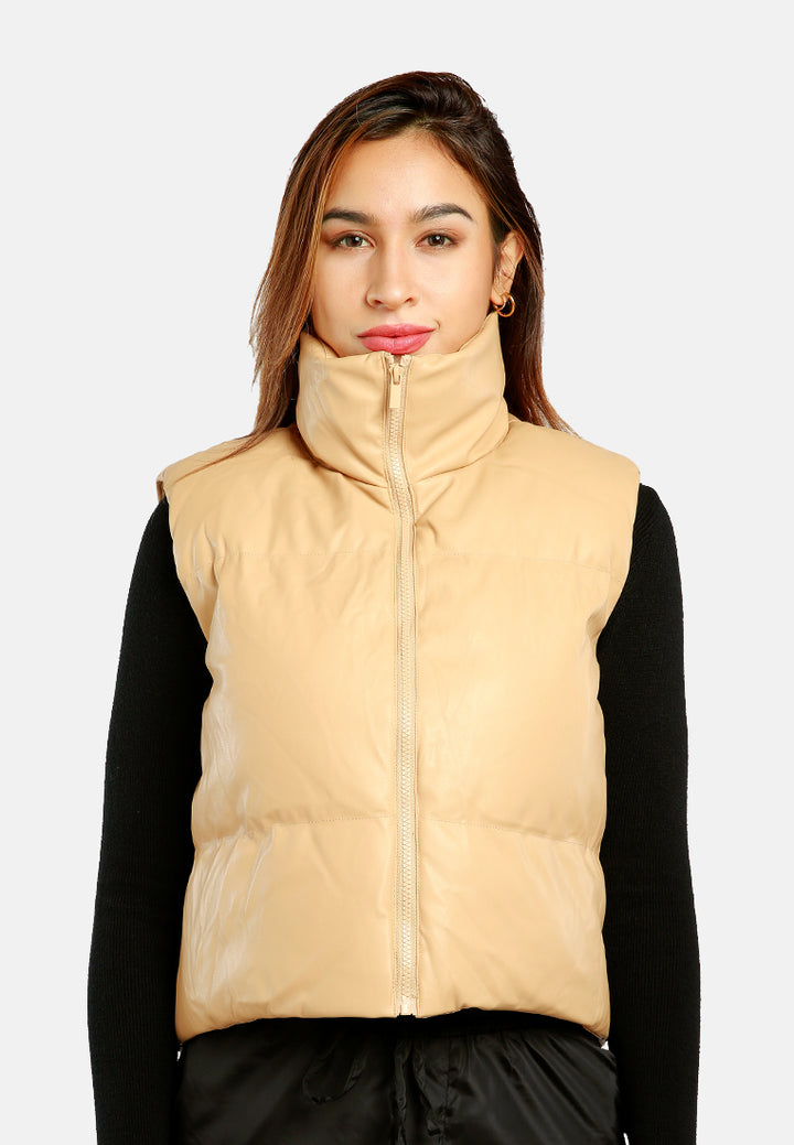 sleeveless turtleneck puffer jacket#color_camel