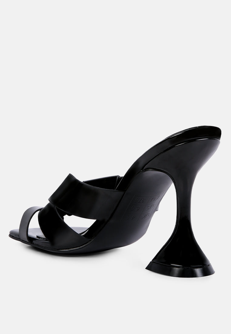 snatched intertwined toe ring heeled sandals#color_black