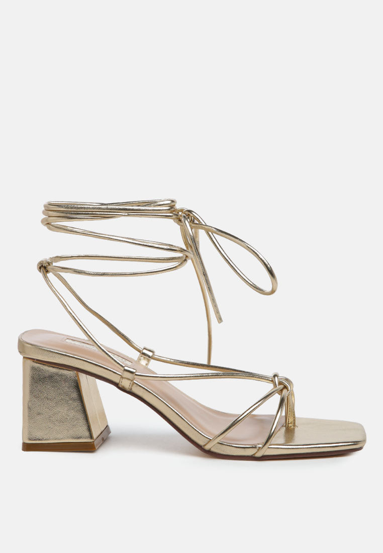 Camille Lucite Clear Block Heel Dress Sandals - STEVE MADDEN WOMAN – My  Tribe Boutique