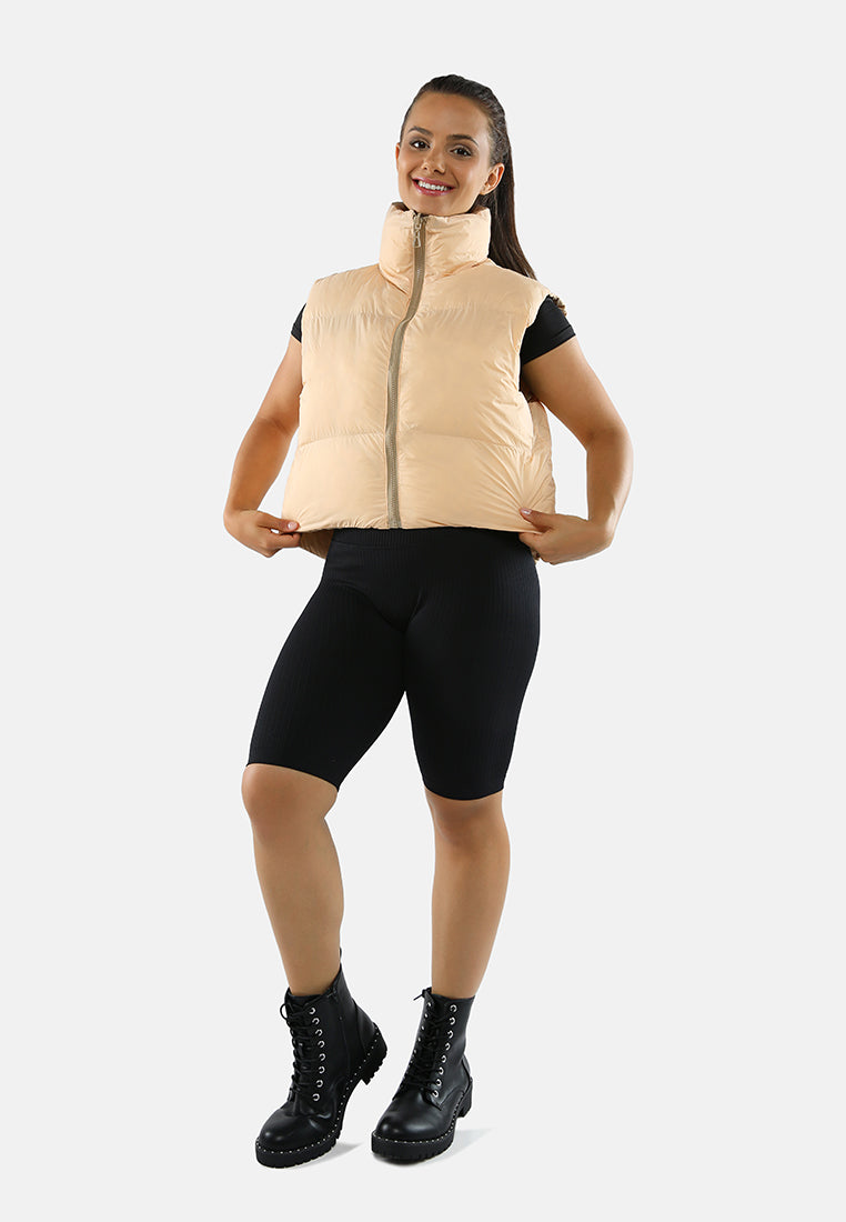 two way cropped sleeveless puffer jacket#color_camel-cream