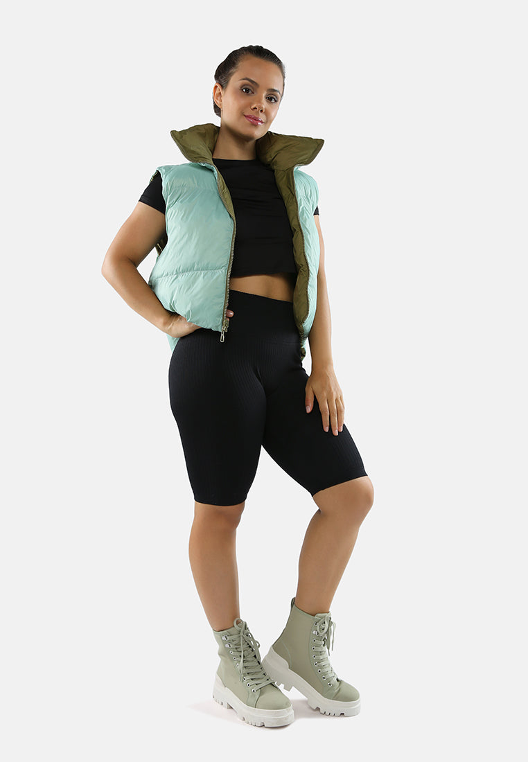 two way cropped sleeveless puffer jacket#color_olive-sage