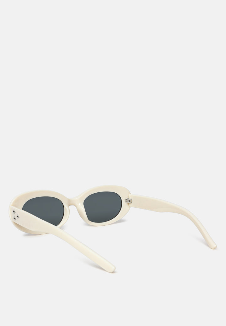 urban chic thick clout sunglasses#color_beige-grey