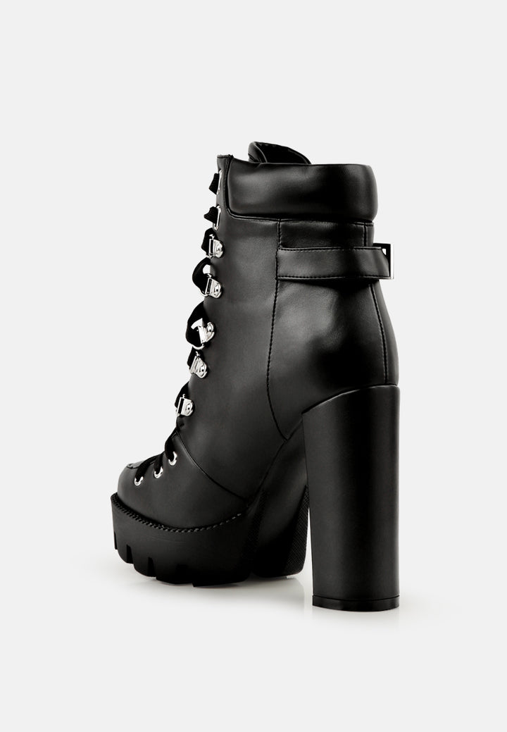 willow cushion collared lace-up high ankle combat boots#color_black