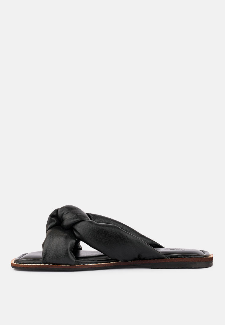 chubs puffy strap sliders flat by ruw#color_black