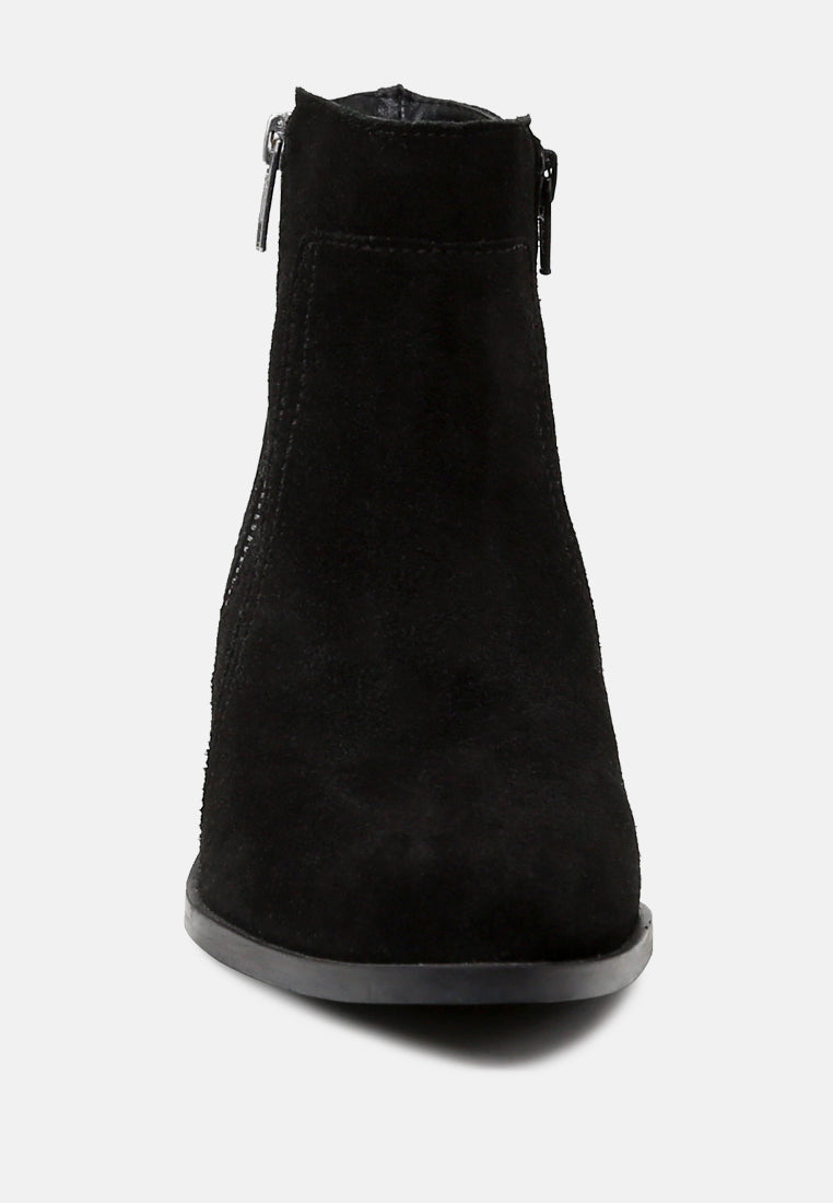 bauena ankle boots with zip closure#color_black