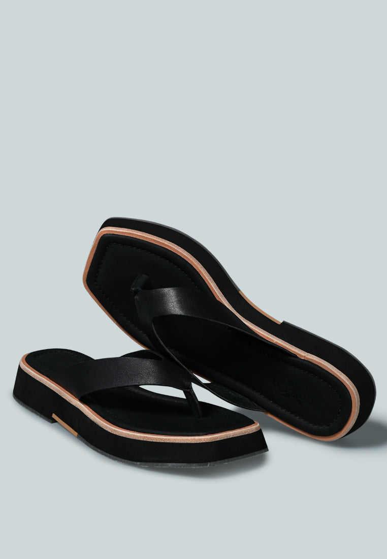 blunt flat thong sandal#color_black