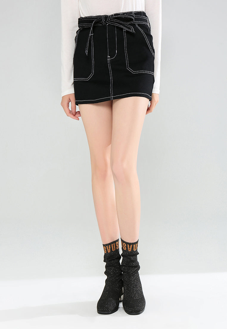 mini skirt with self-tie belt#color_black