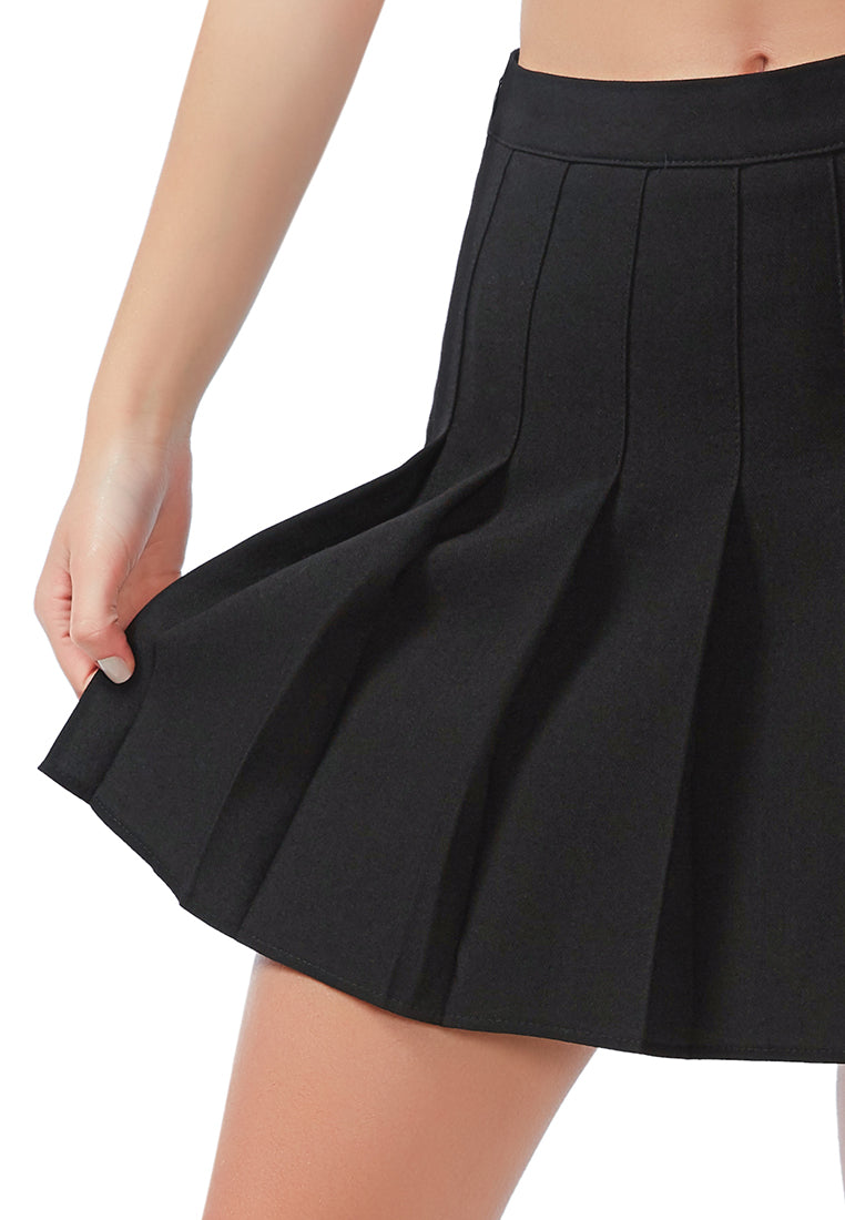 pleated mini skirt in black#color_black