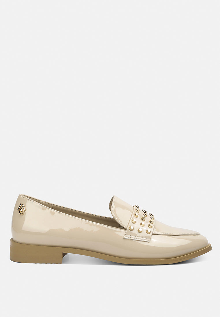 meanbabe semicasual stud detail patent loafers#color_beige