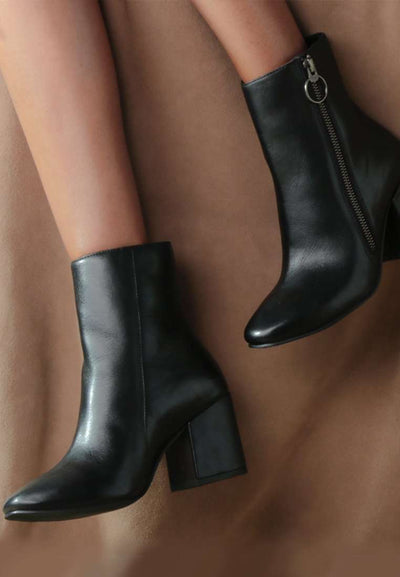 helen block heel leather boots#color_black