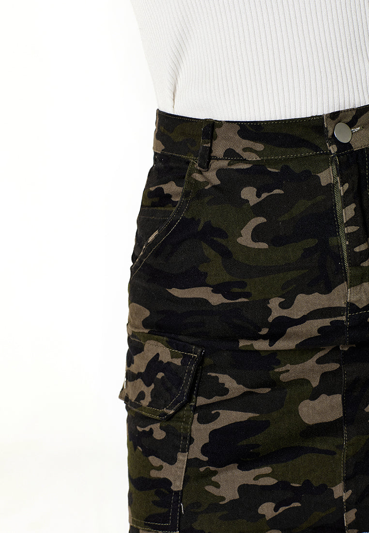 camouflage raw hem mini skirt#color_olive