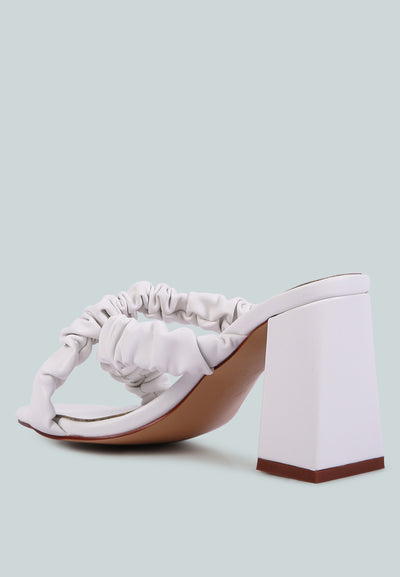 page 3 scrunchie strap block sandals#color_off-white