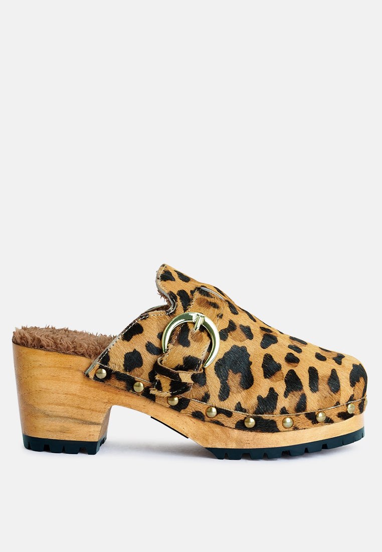 prunus buckled suede round toe mule clogs#color_leopard