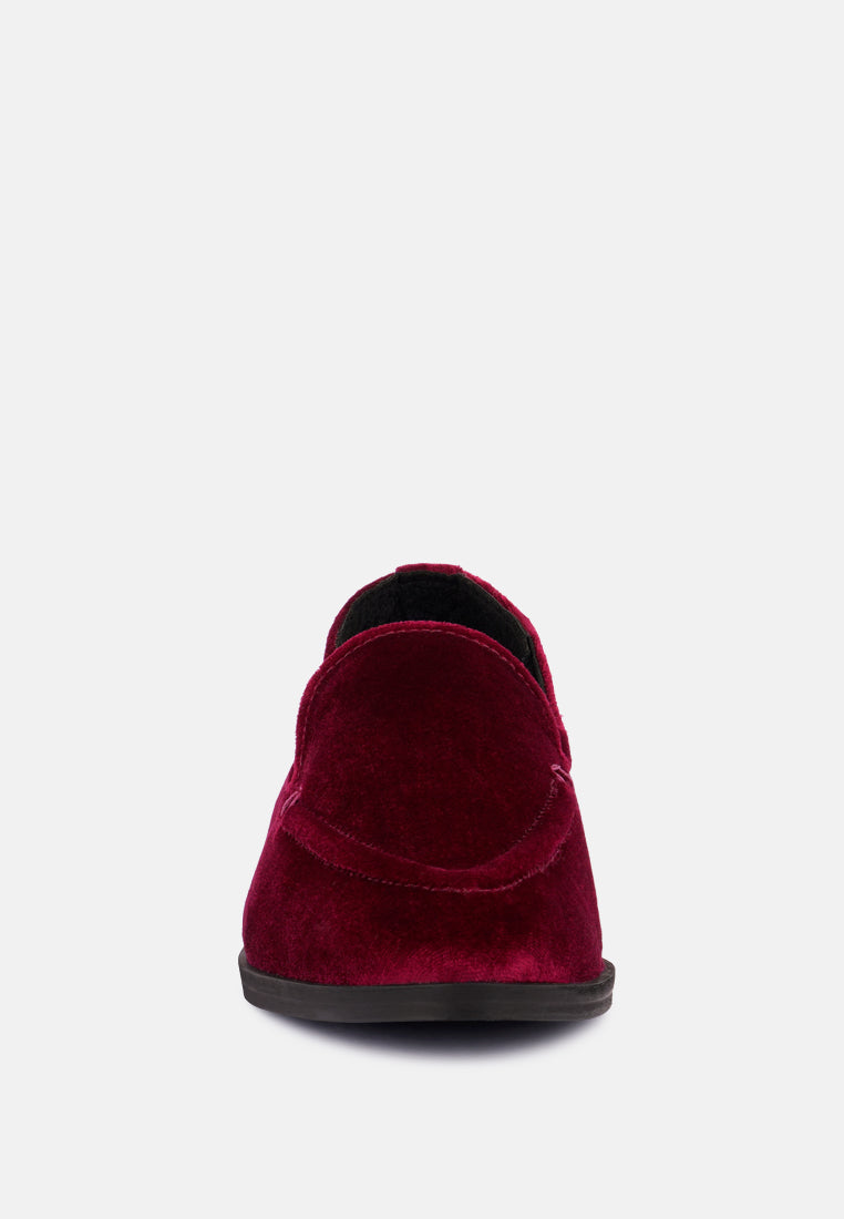 luxe-lap velvet handcrafted loafers#color_burgundy