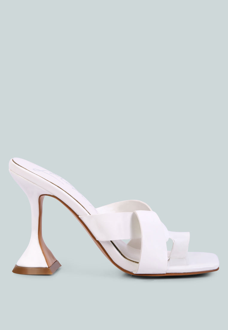 snatched intertwined toe ring heeled sandals#color_white