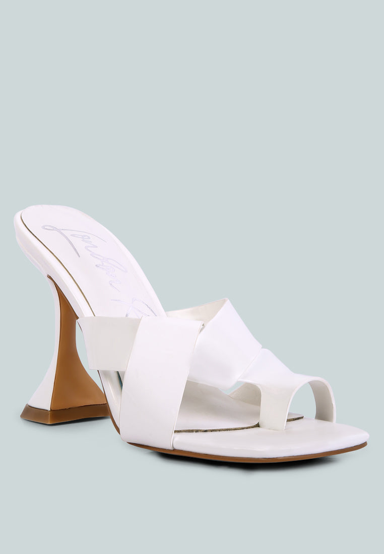 snatched intertwined toe ring heeled sandals#color_white