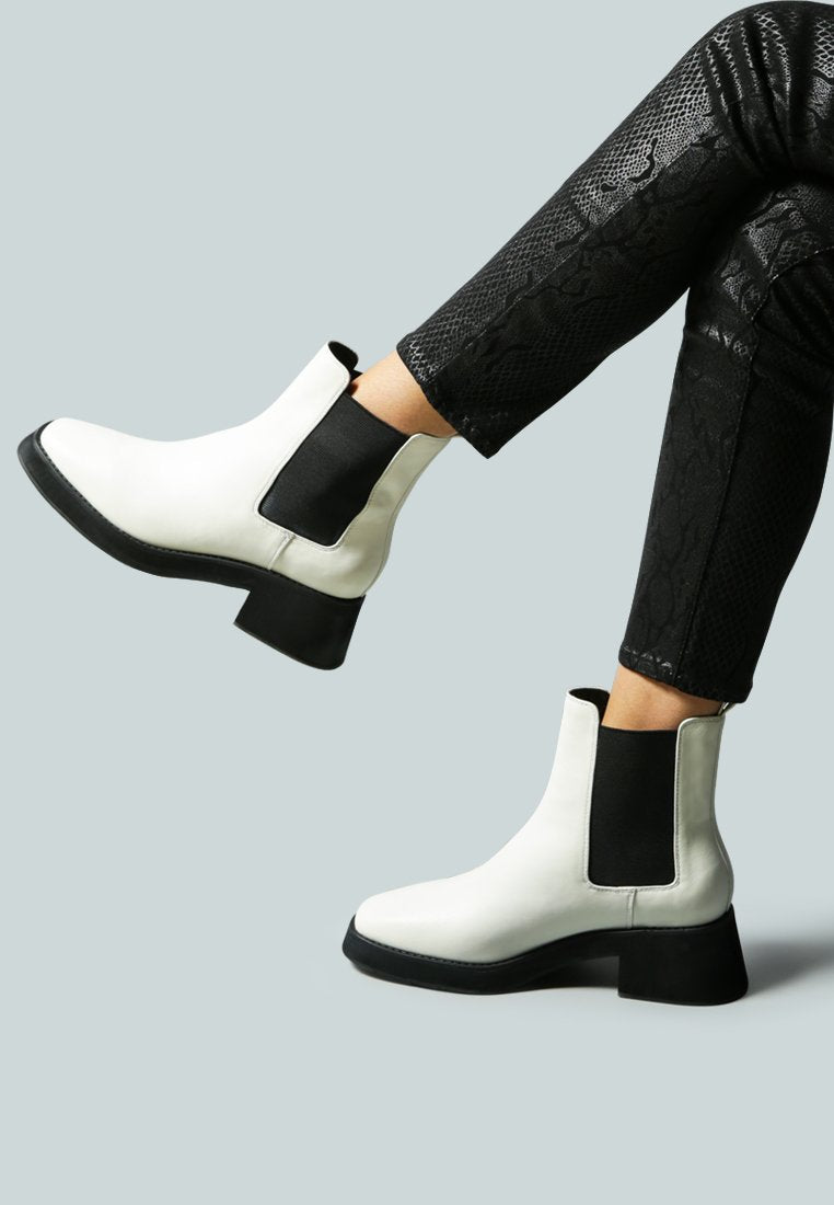 theron chelsea upfront boot#color_white