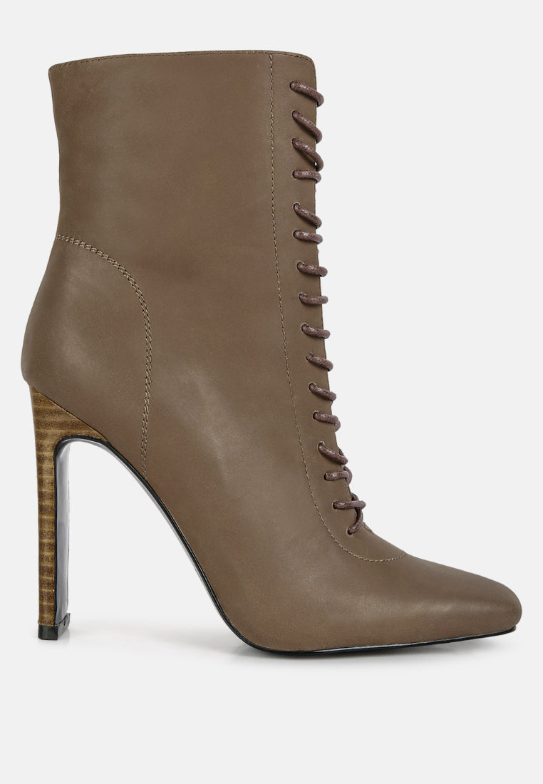 wyndham lace up leather ankle boots by ruw#color_brown