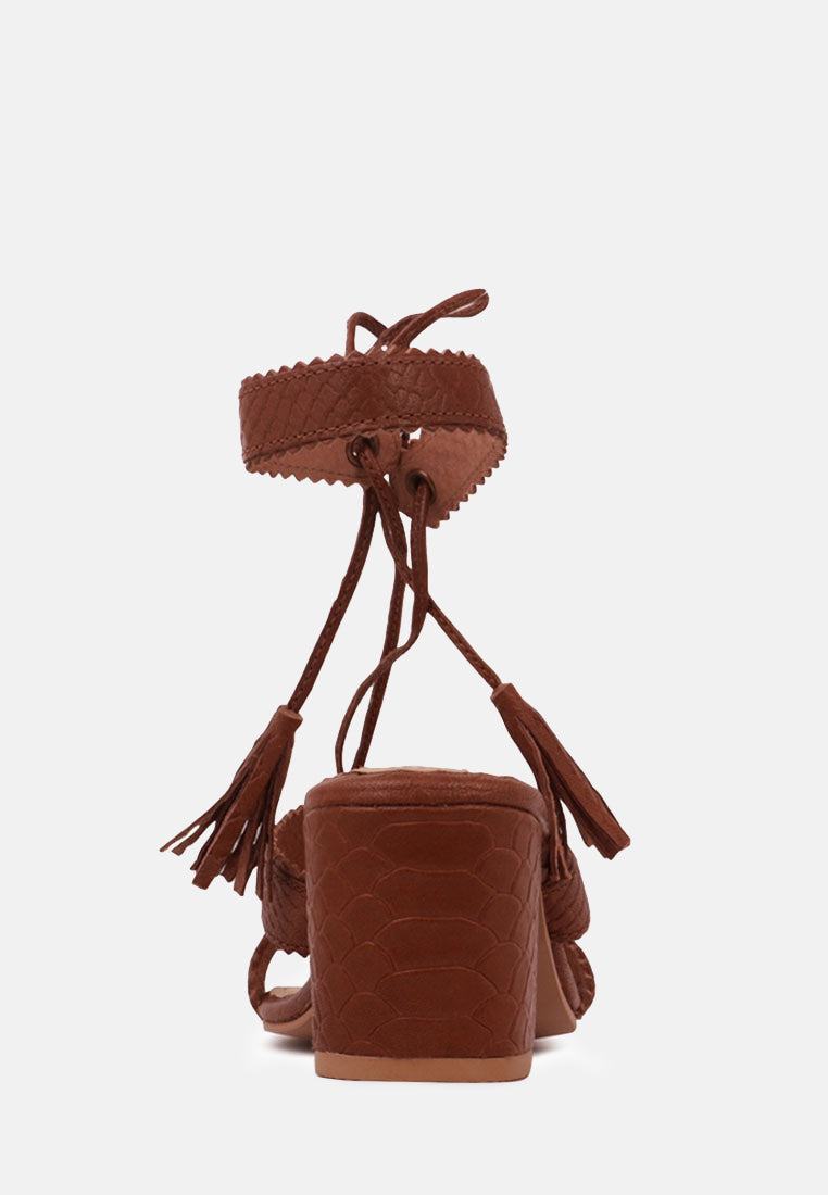 zena croc texture leather sandal#color_brown
