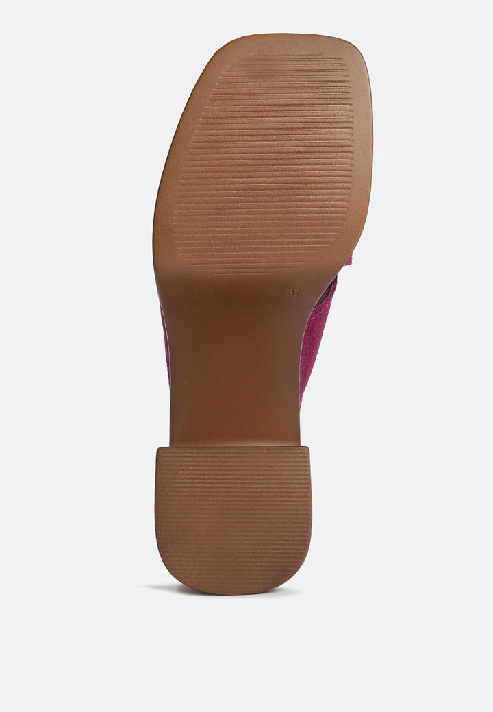 criss cross strap block heel sandals#color_fuchsia