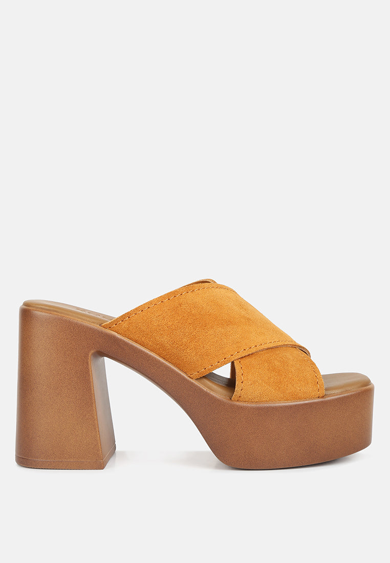 criss cross strap block heel sandals#color_light-tan