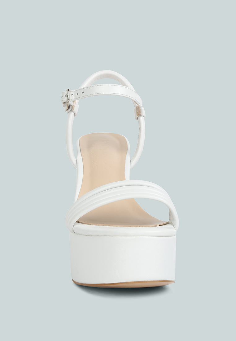 sandalias cruella con plataforma y tacón en bloque#color_blanco