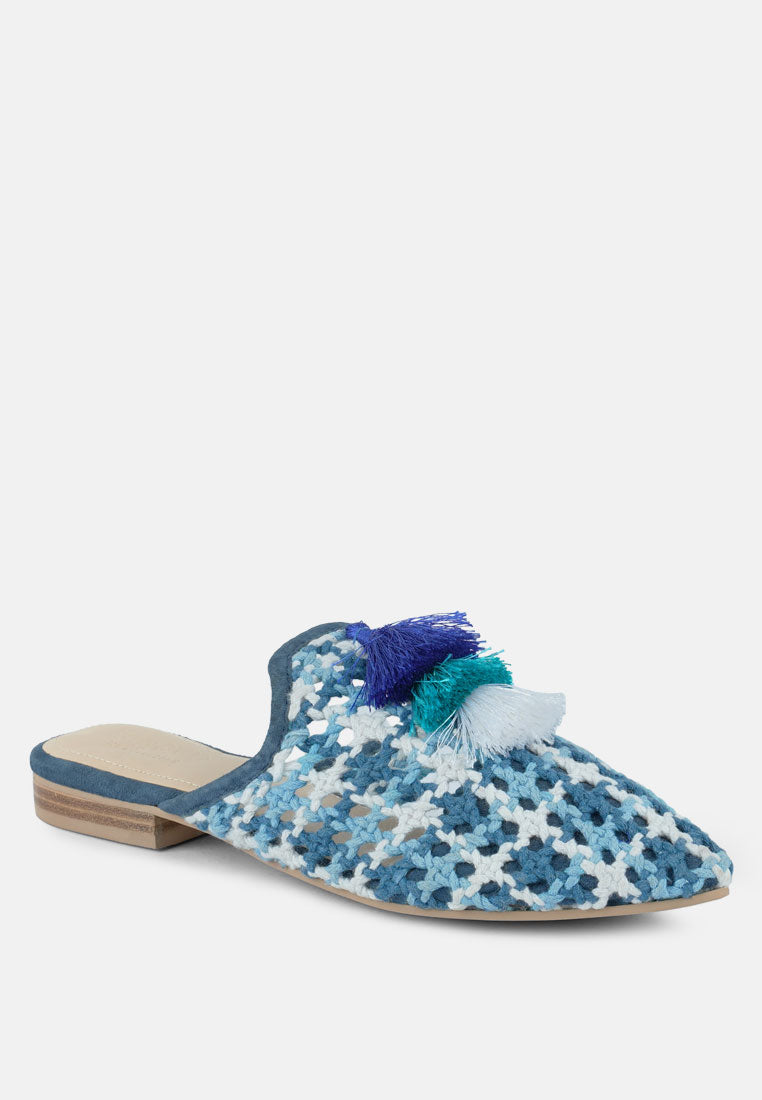 mules planos tejidos mariana con borlas#color_blue