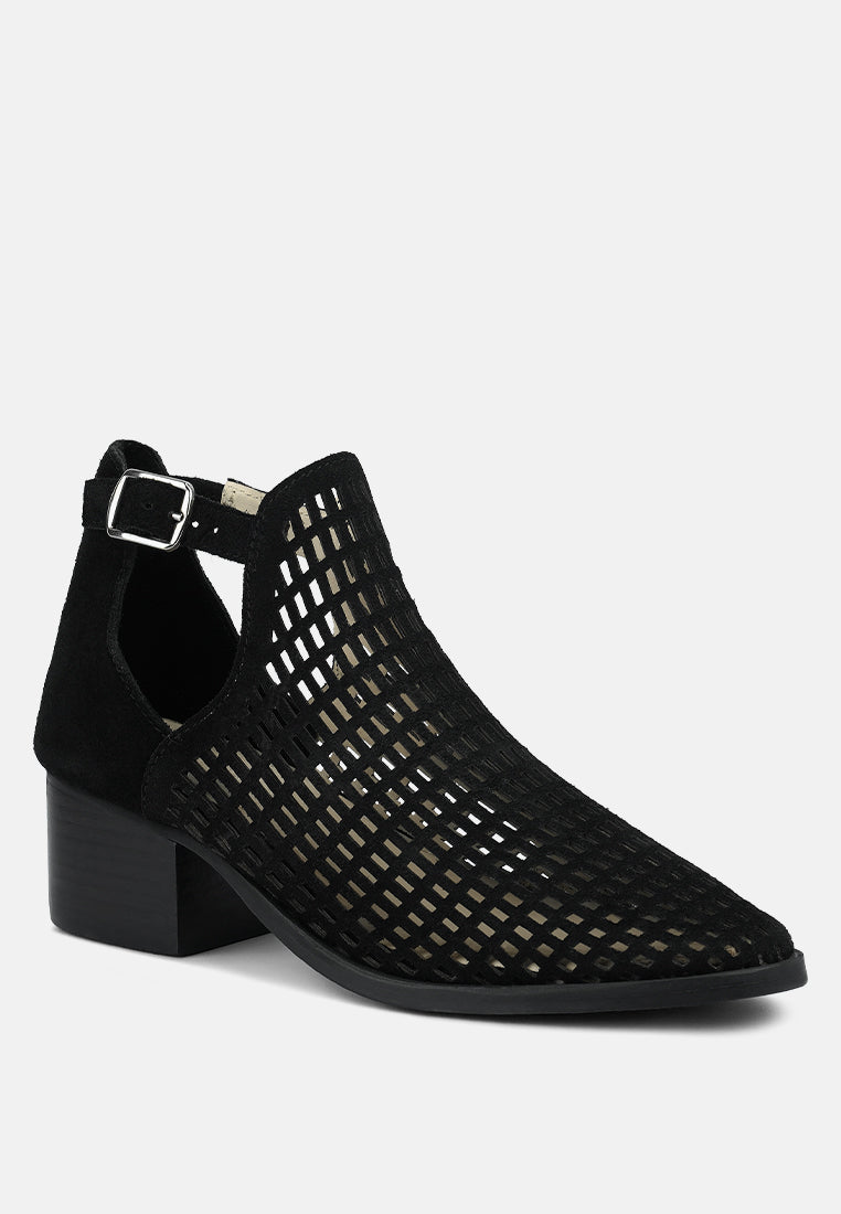 sandalia con aberturas y tacón en bloque rosalyn#color_black