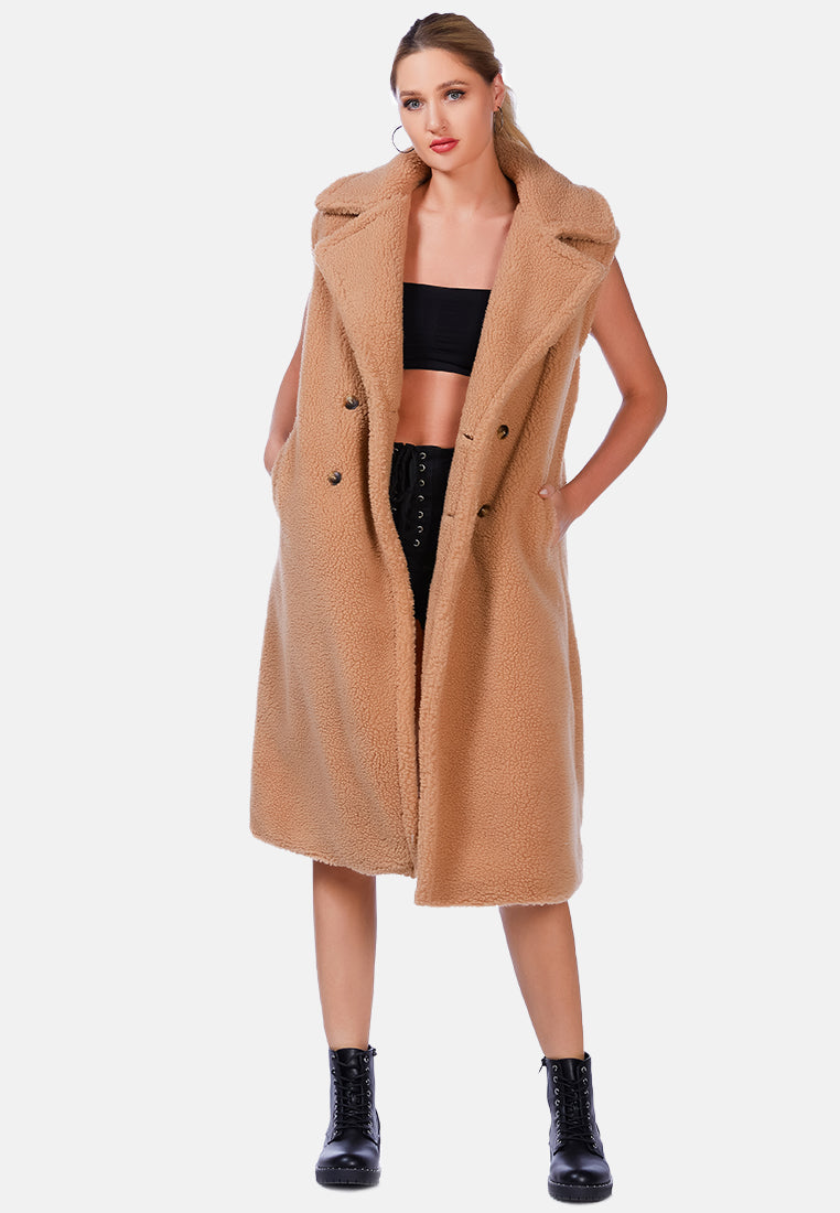 sleeveless double breasted teddy coat by ruw#color_camel